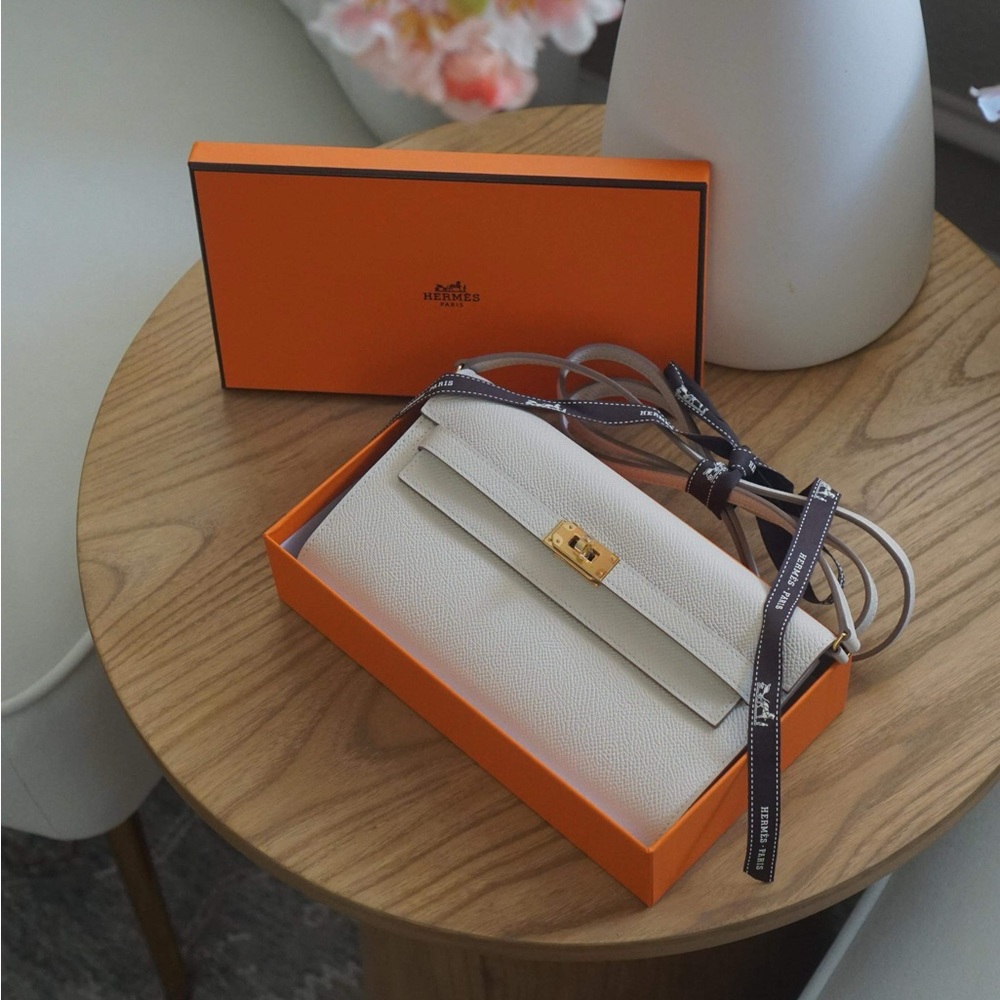 Hermes Kelly Wallet To Go Clutch Crossbody bag Craie gold hardware BNIB